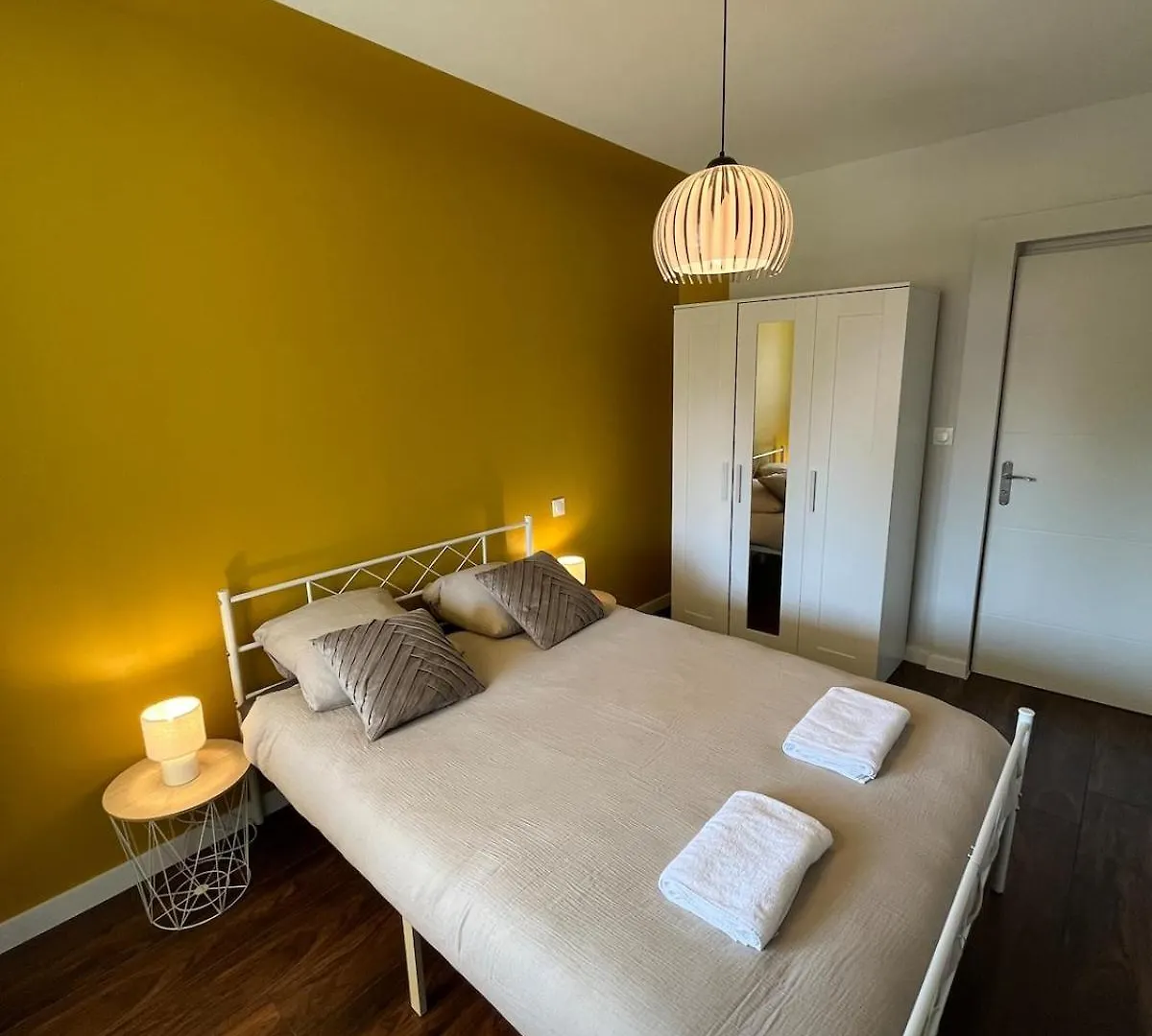 Apartament T2 Lumineux Avec Terrasse Et Fibre Aubenas
