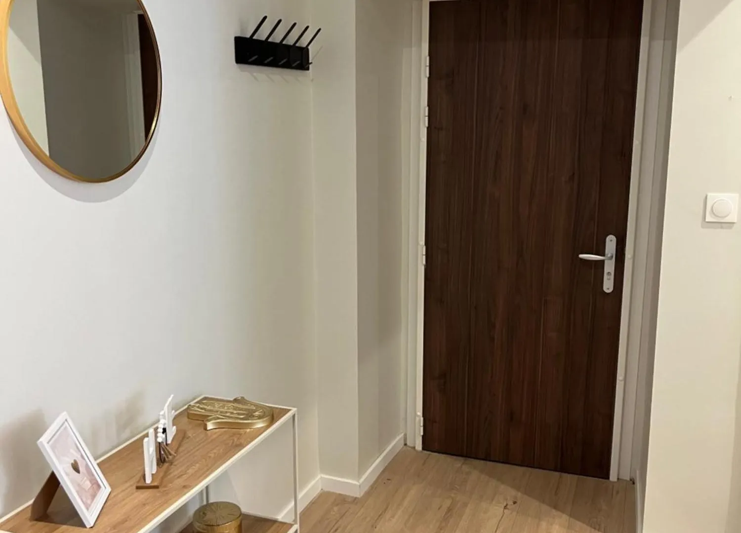 Apartament T2 Lumineux Avec Terrasse Et Fibre Aubenas Francja
